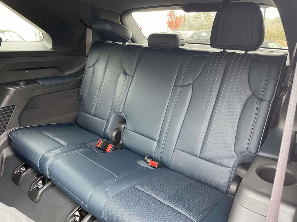 2025 Cadillac Escalade IQ Luxury 2 - Photo 12