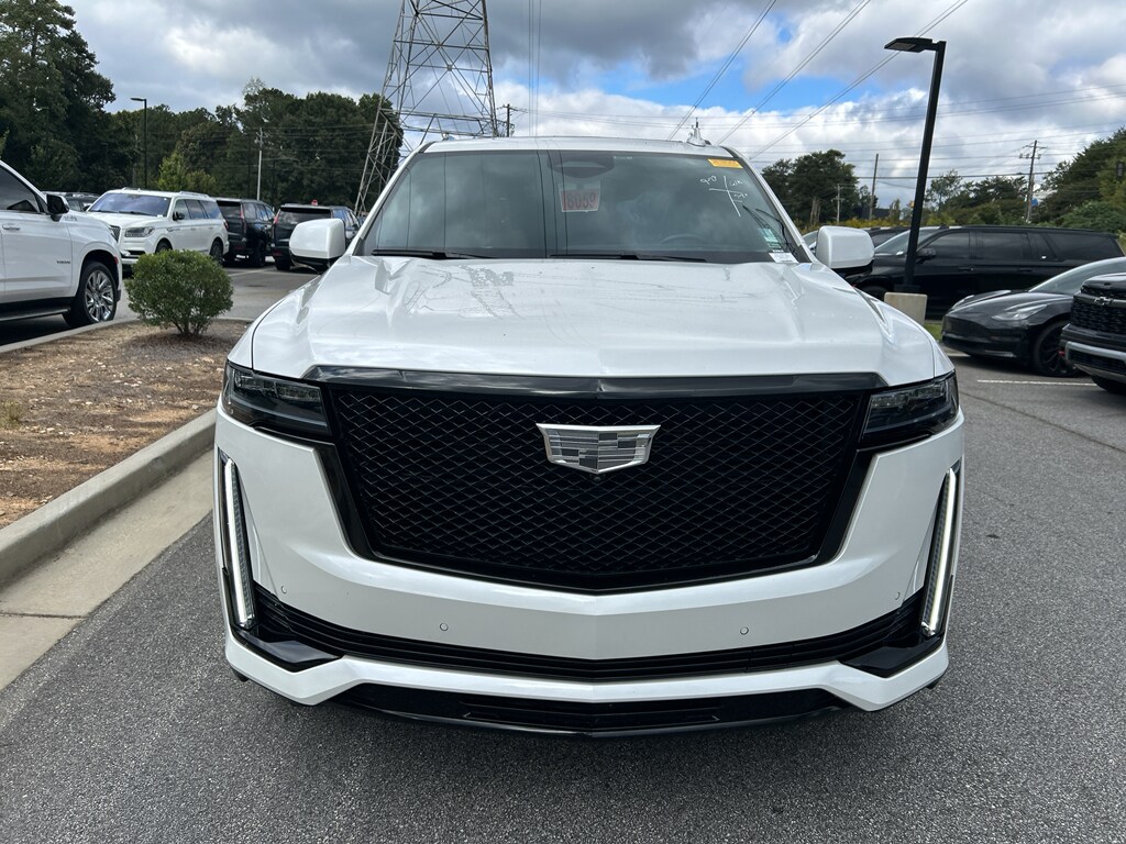 2023 Cadillac Escalade ESV Sport photo 2