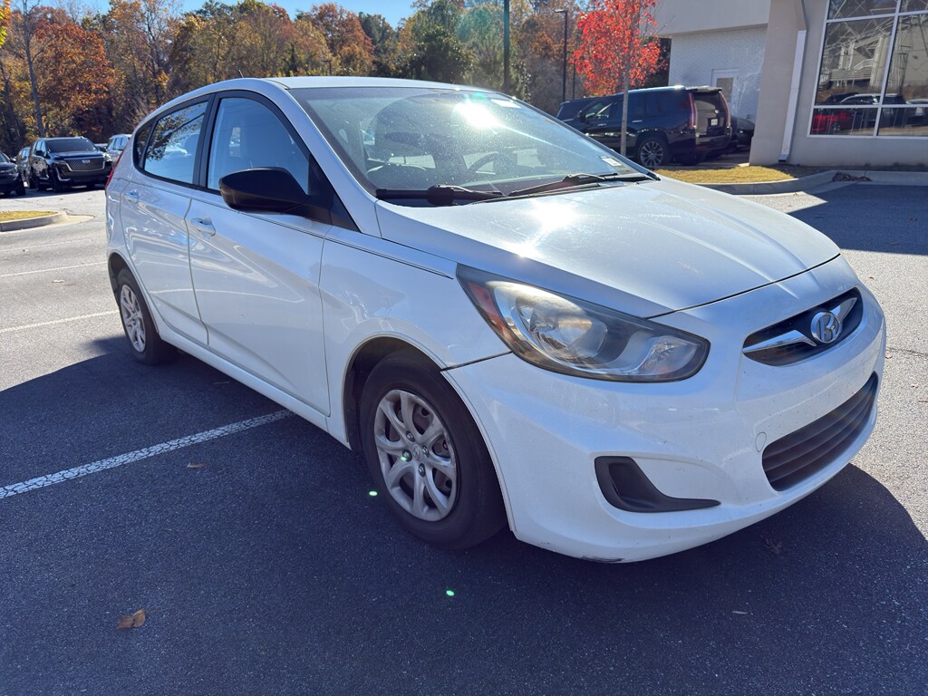 2014 Hyundai Accent GS photo 3