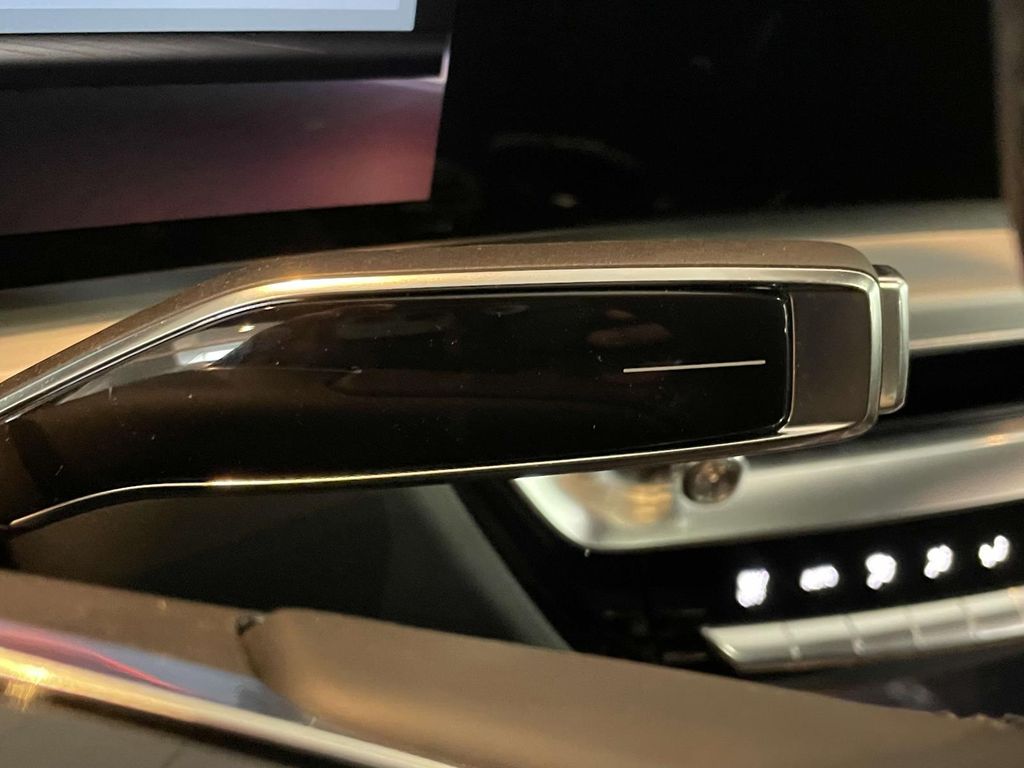 2026 Cadillac LYRIQ V Premium - Photo 28