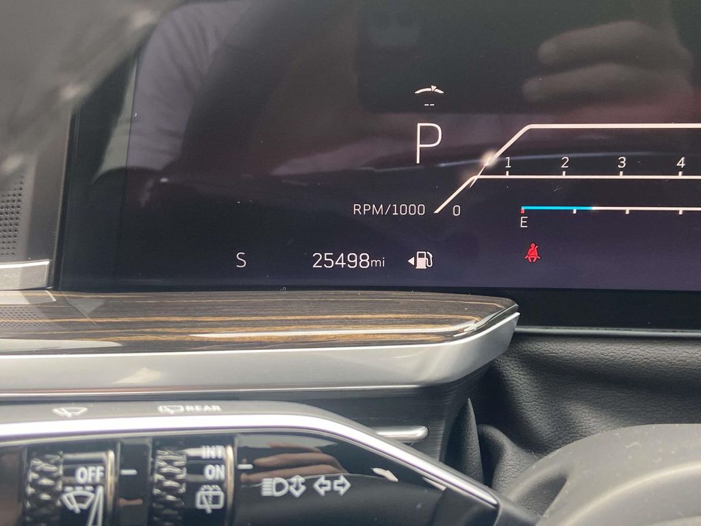 2025 Cadillac Escalade ESV Premium Luxury - Photo 28