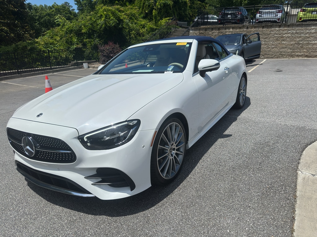 2022 Mercedes-Benz E-Class E450 Cabriolet's photo
