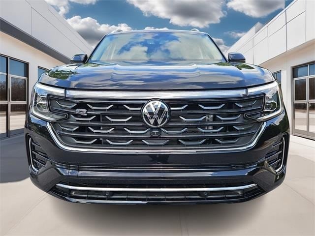 Used 2024 Volkswagen Atlas SEL Premium R-Line with VIN 1V2FR2CA2RC508206 for sale in Atlanta, GA