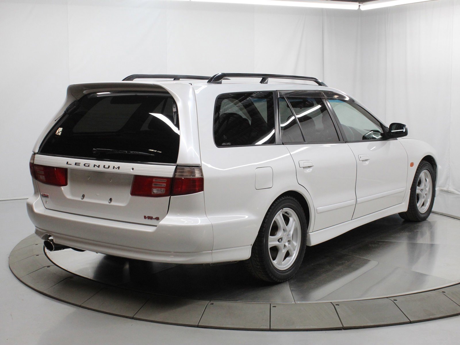 1997 Mitsubishi Legnum 9