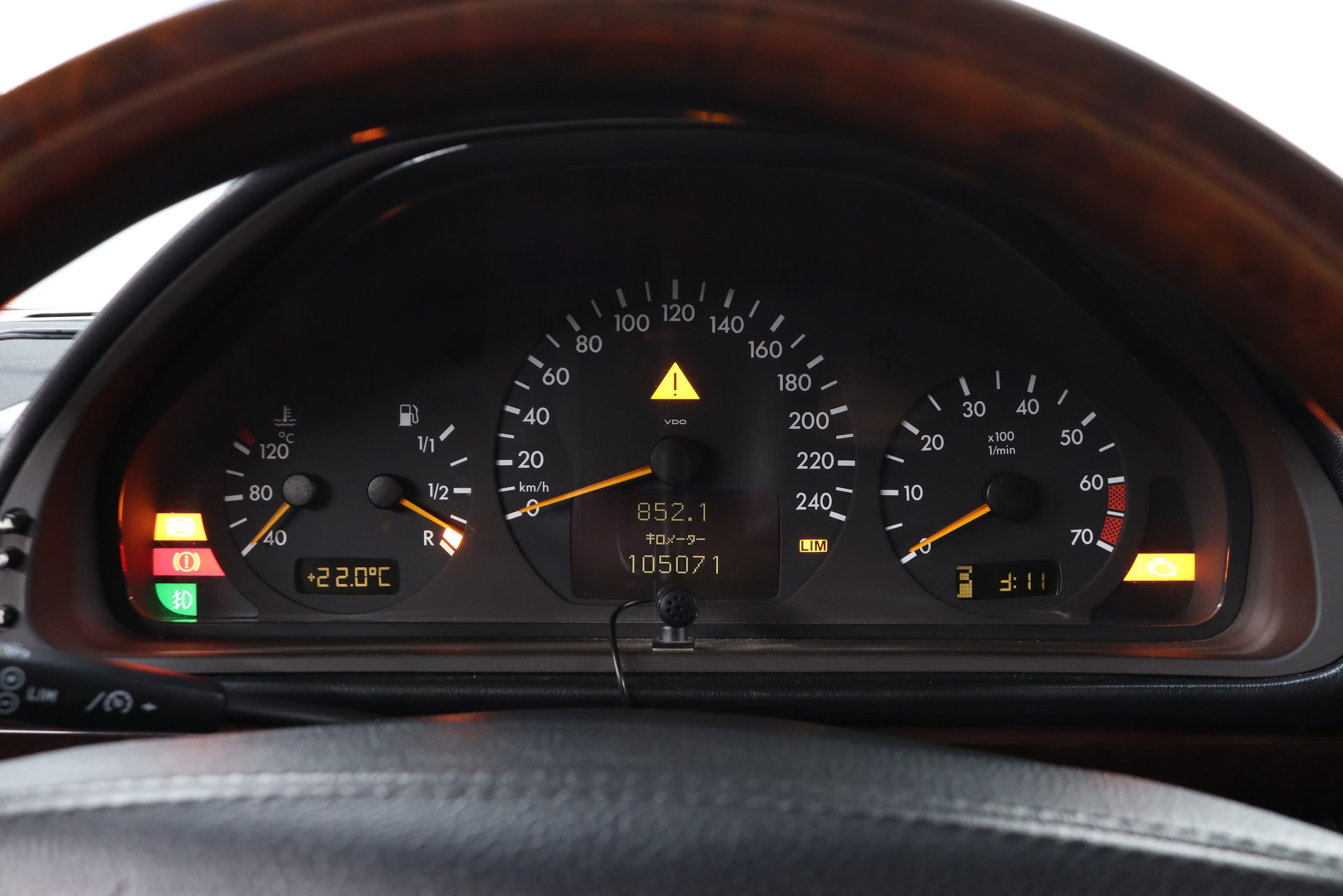 2000 Mercedes-Benz G500 11