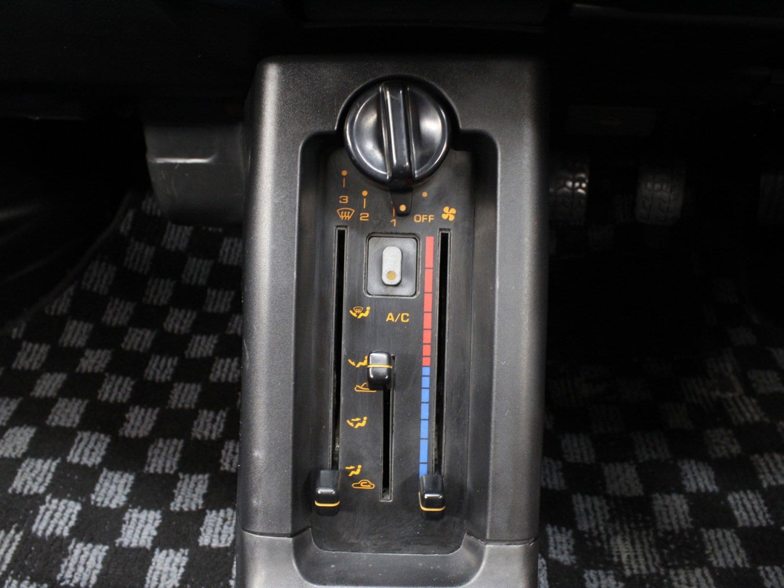 1994 Suzuki Cara 22