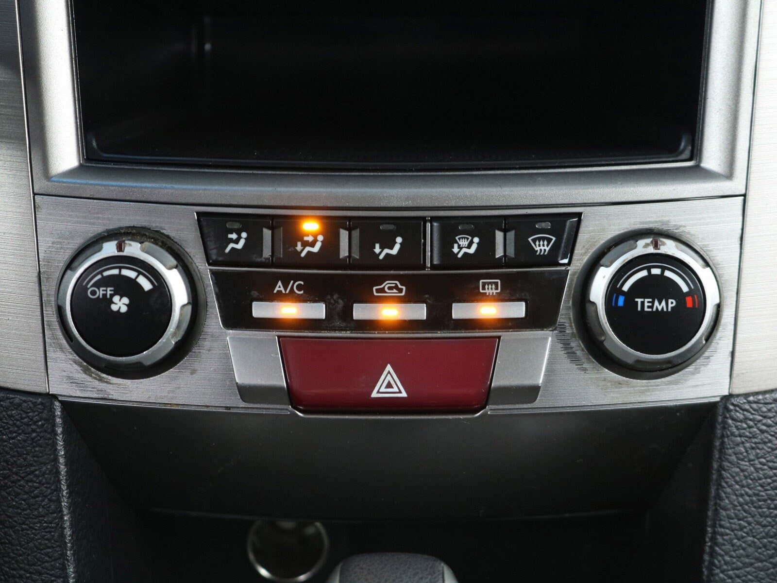 2012 Subaru Outback 13