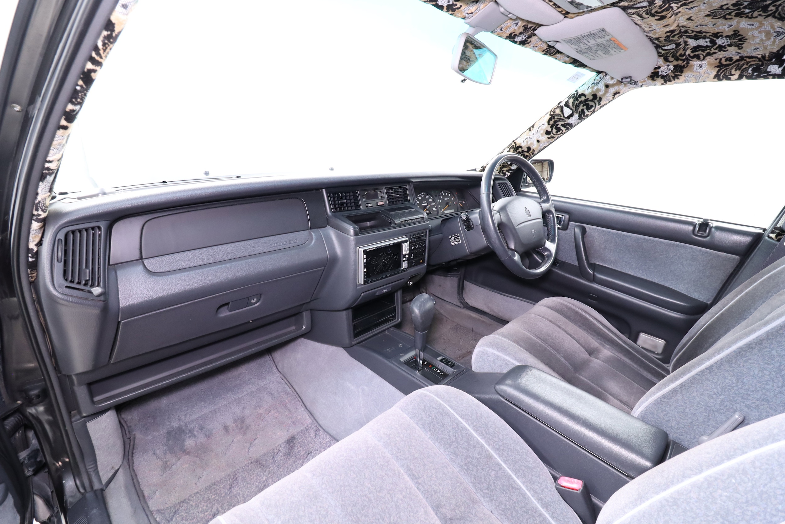 1999 Toyota Crown 18