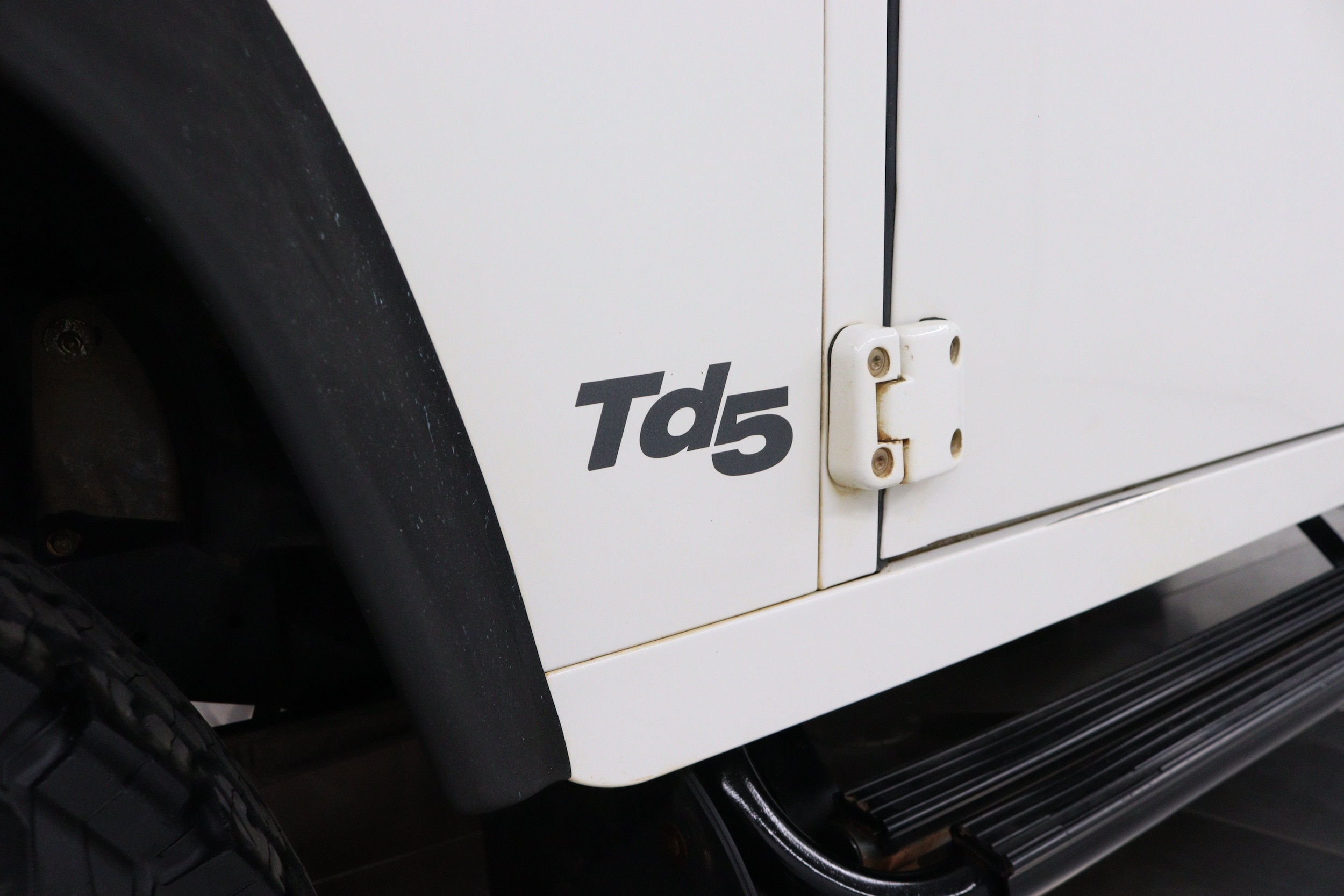 2001 Land Rover Defender 73