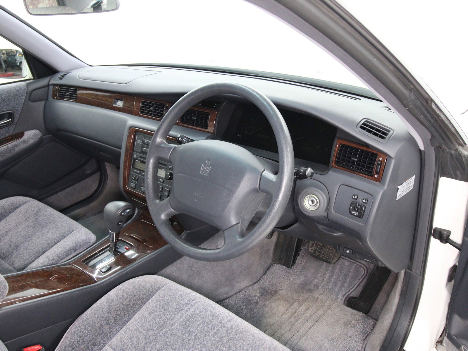 1997 Toyota Crown 12