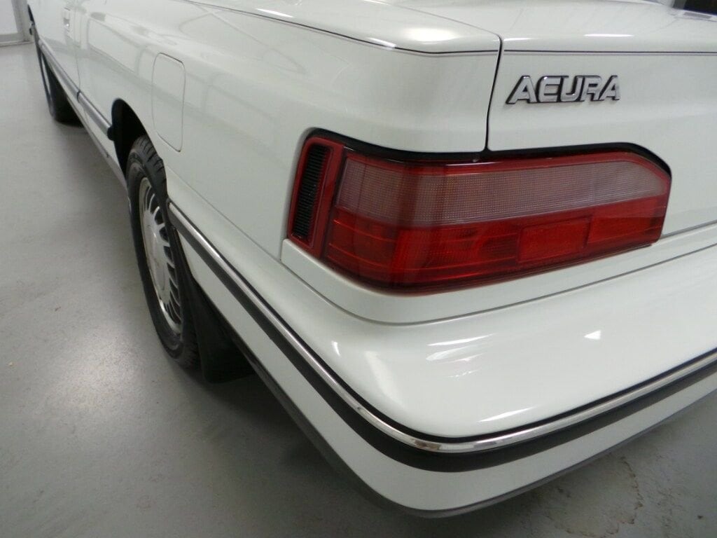 1990 Acura Legend 38