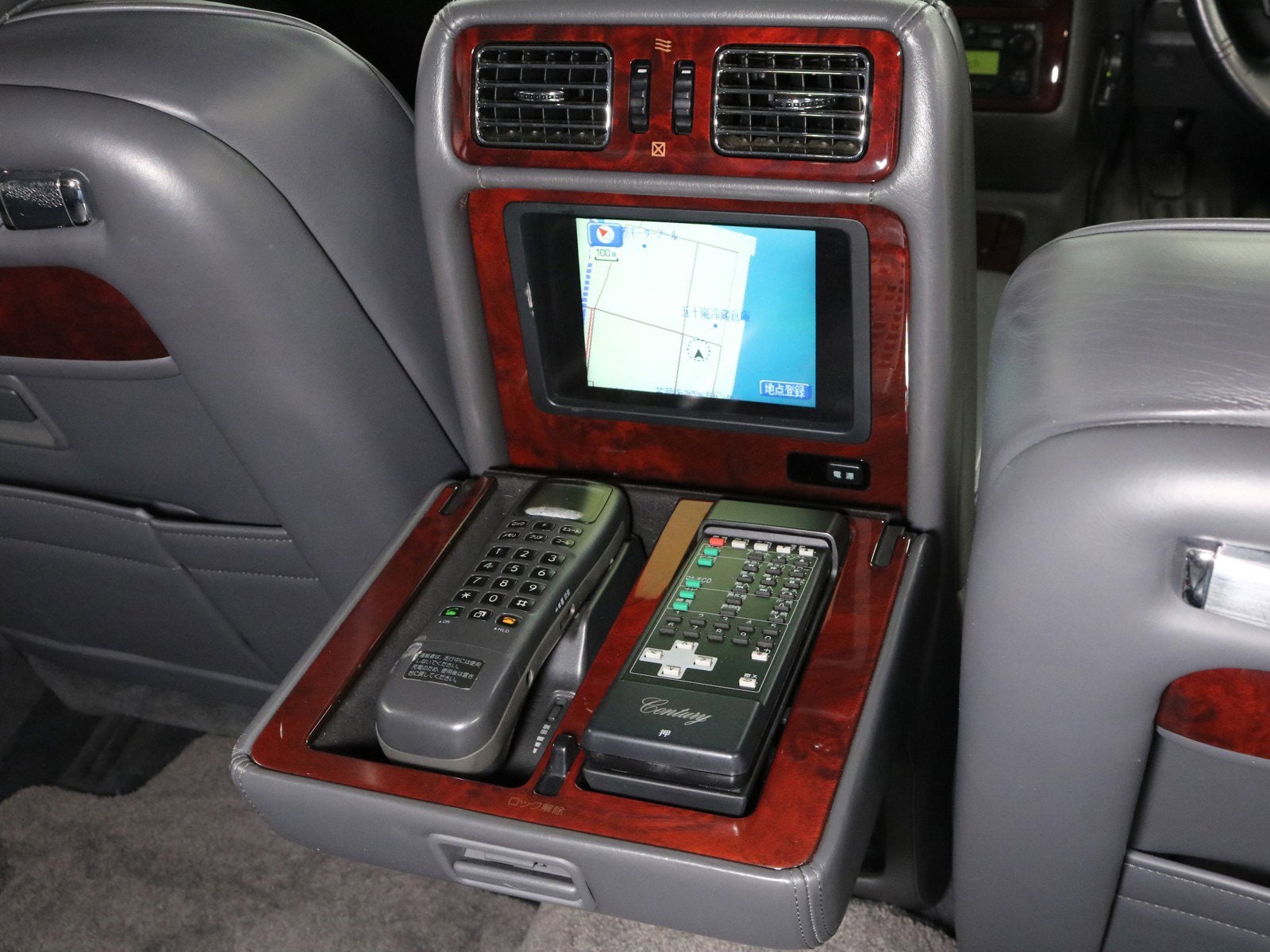 1997 Toyota Century 59