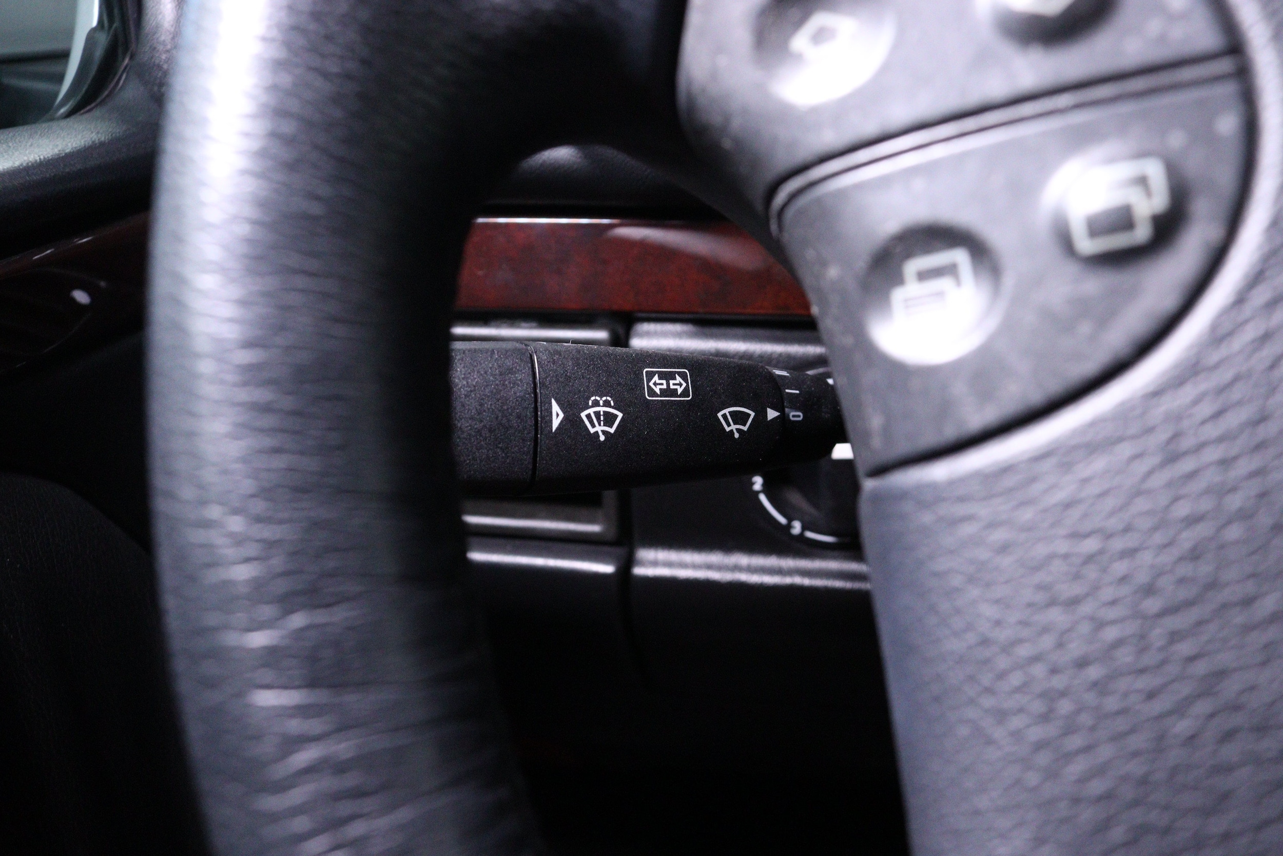 2000 Mercedes Benz AMG G55L 61
