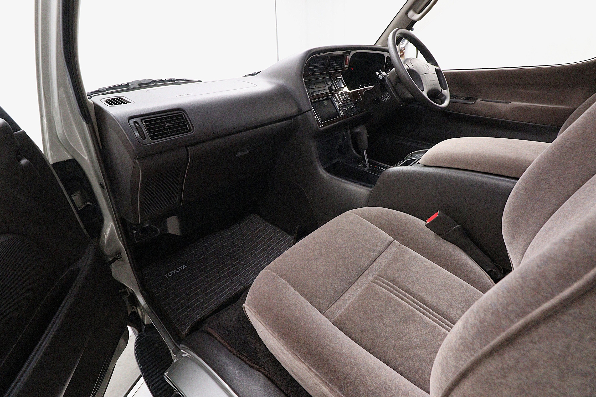 1997 Toyota Hiace 15