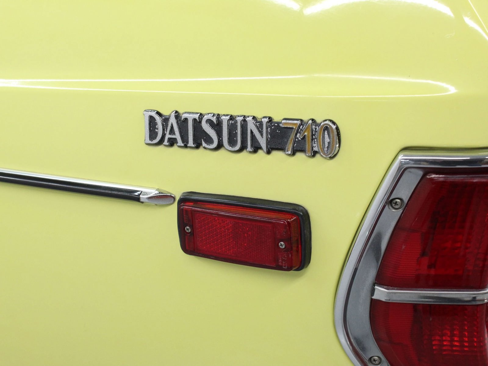 1974 Datsun 710 106