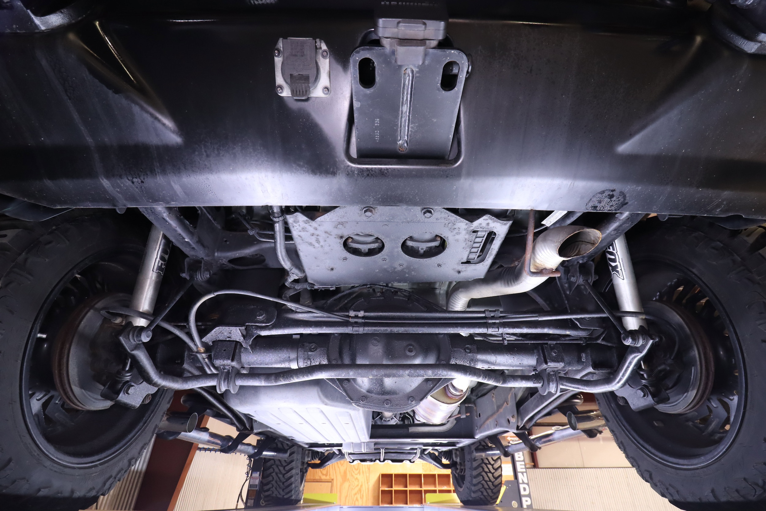 2005 HUMMER H2 43