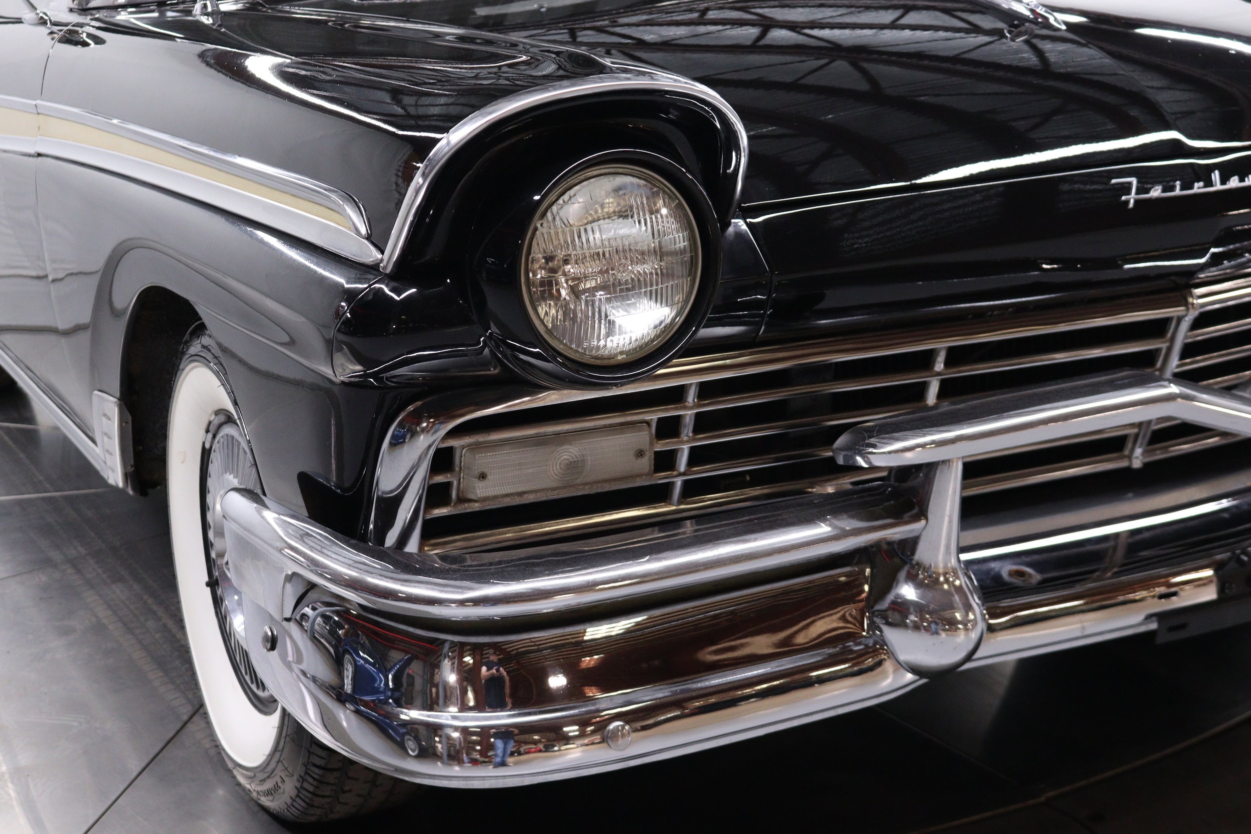 1957 Ford Fairlane 54