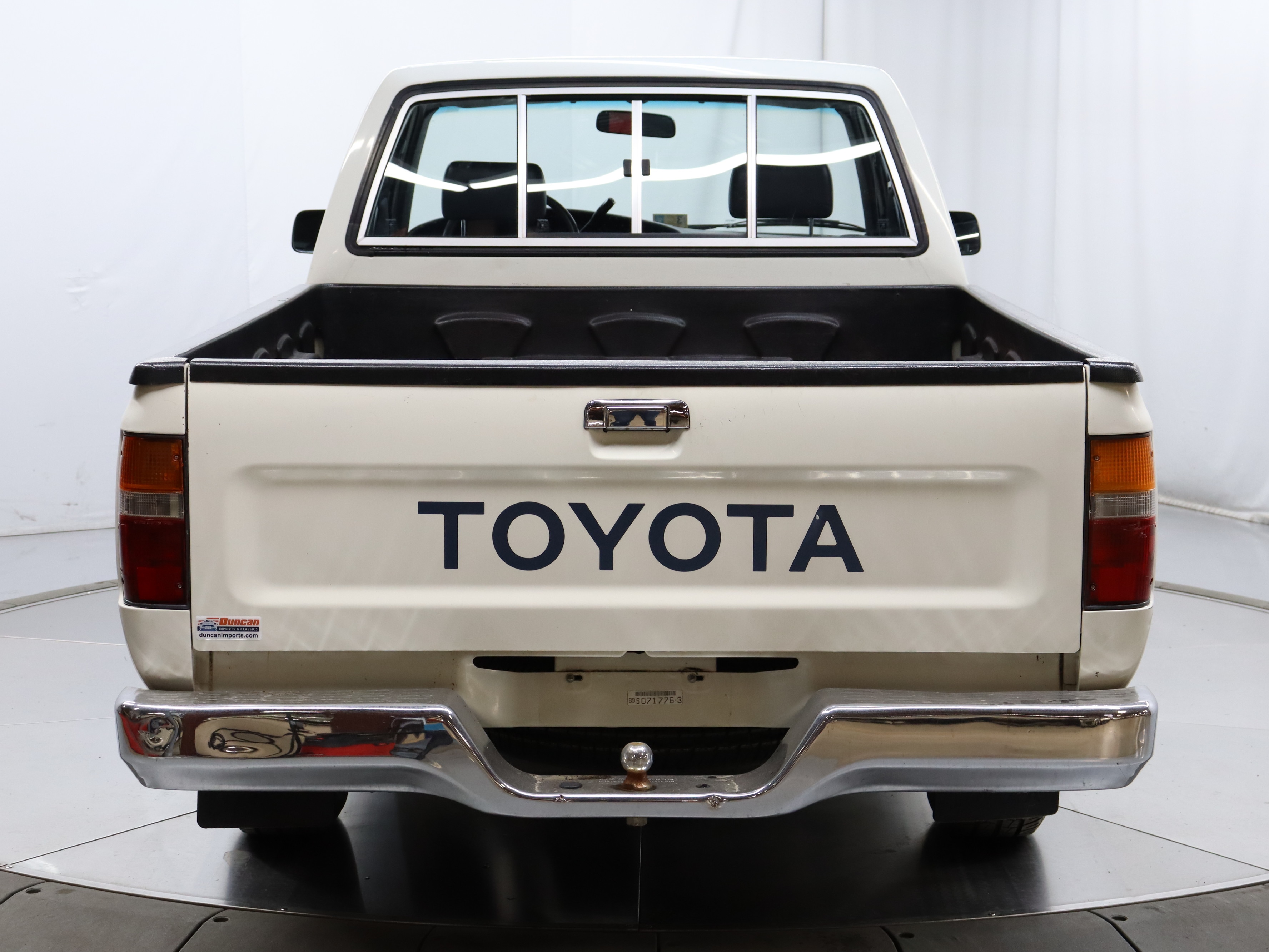 1989 Toyota HiLux 6