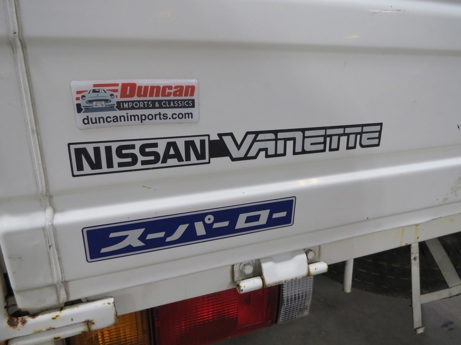 1990 Nissan Vanette 28