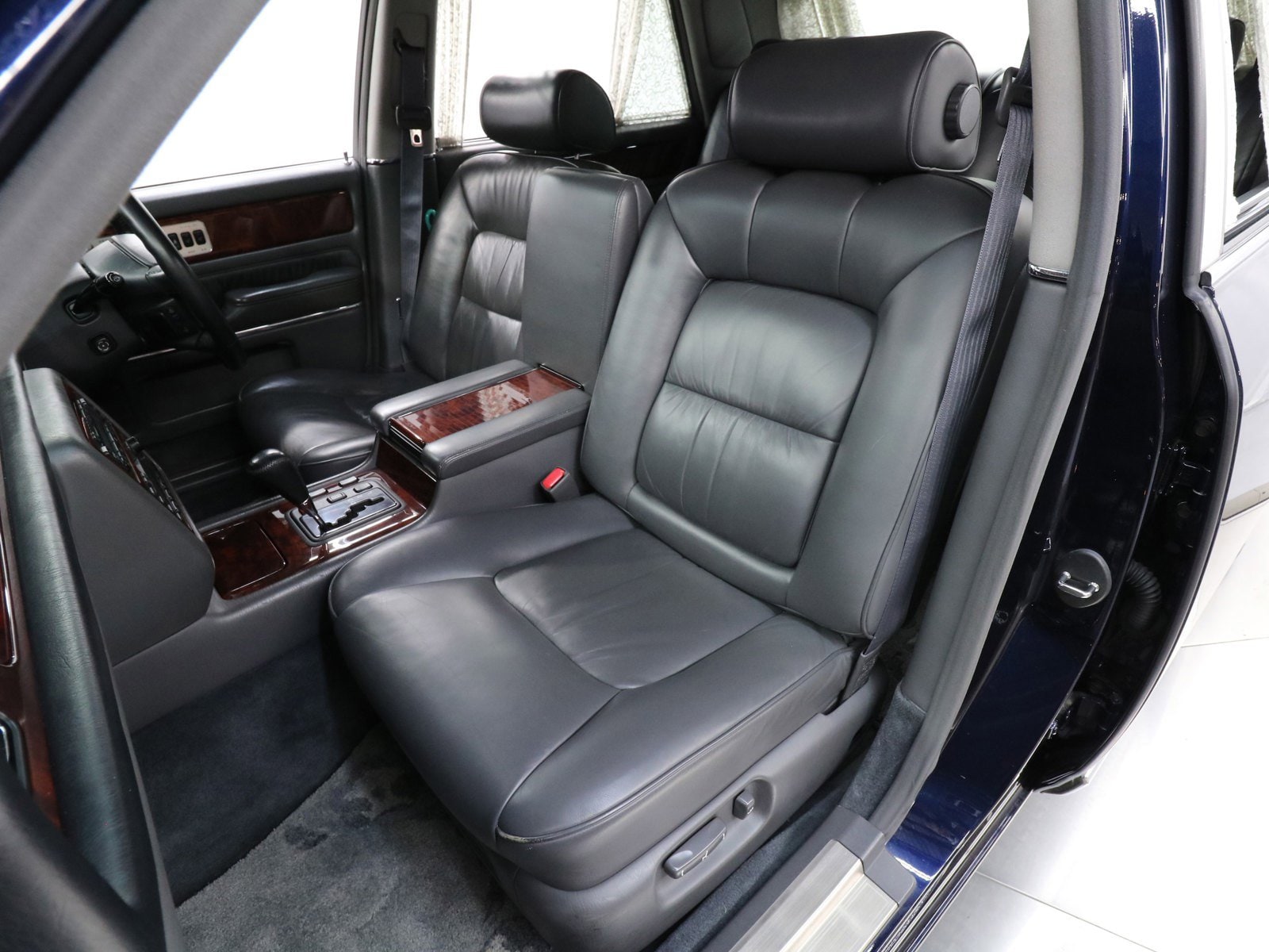 1997 Toyota Century 26