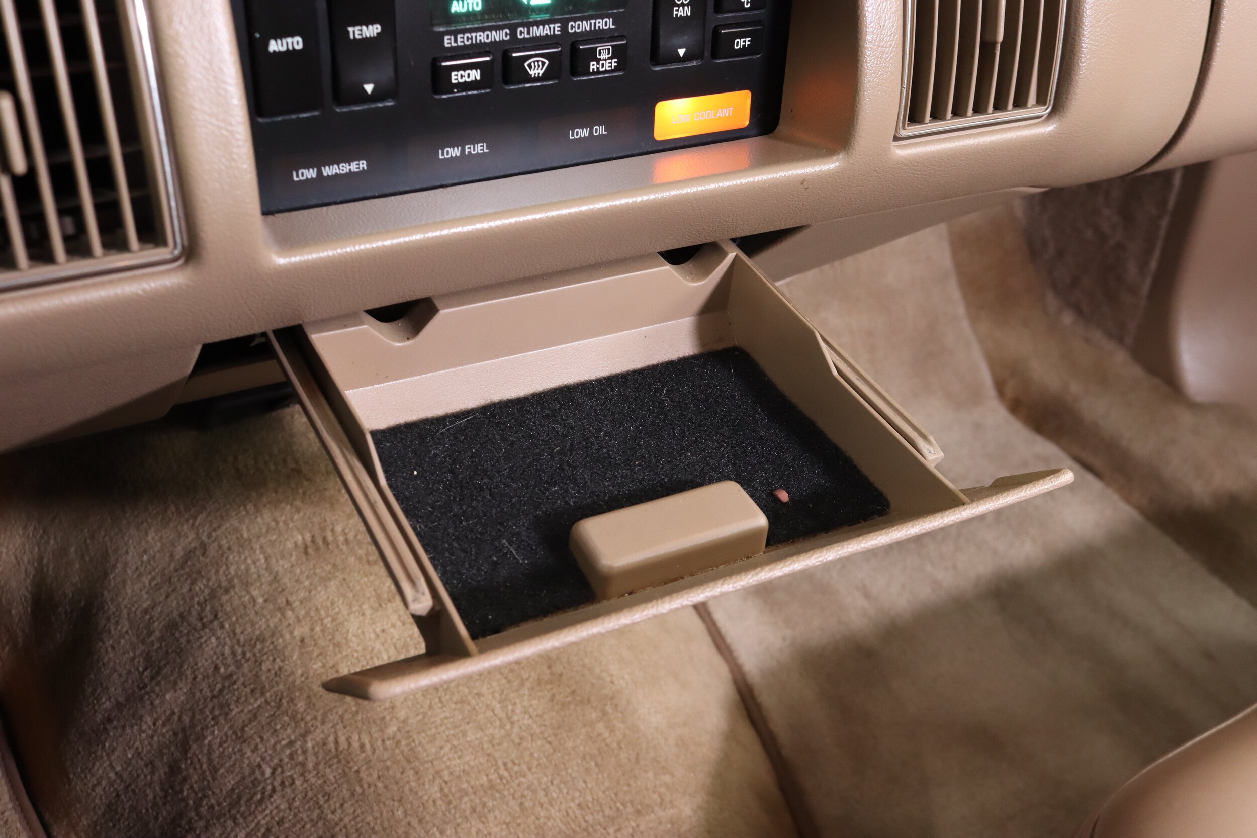 1993 Buick Roadmaster 34