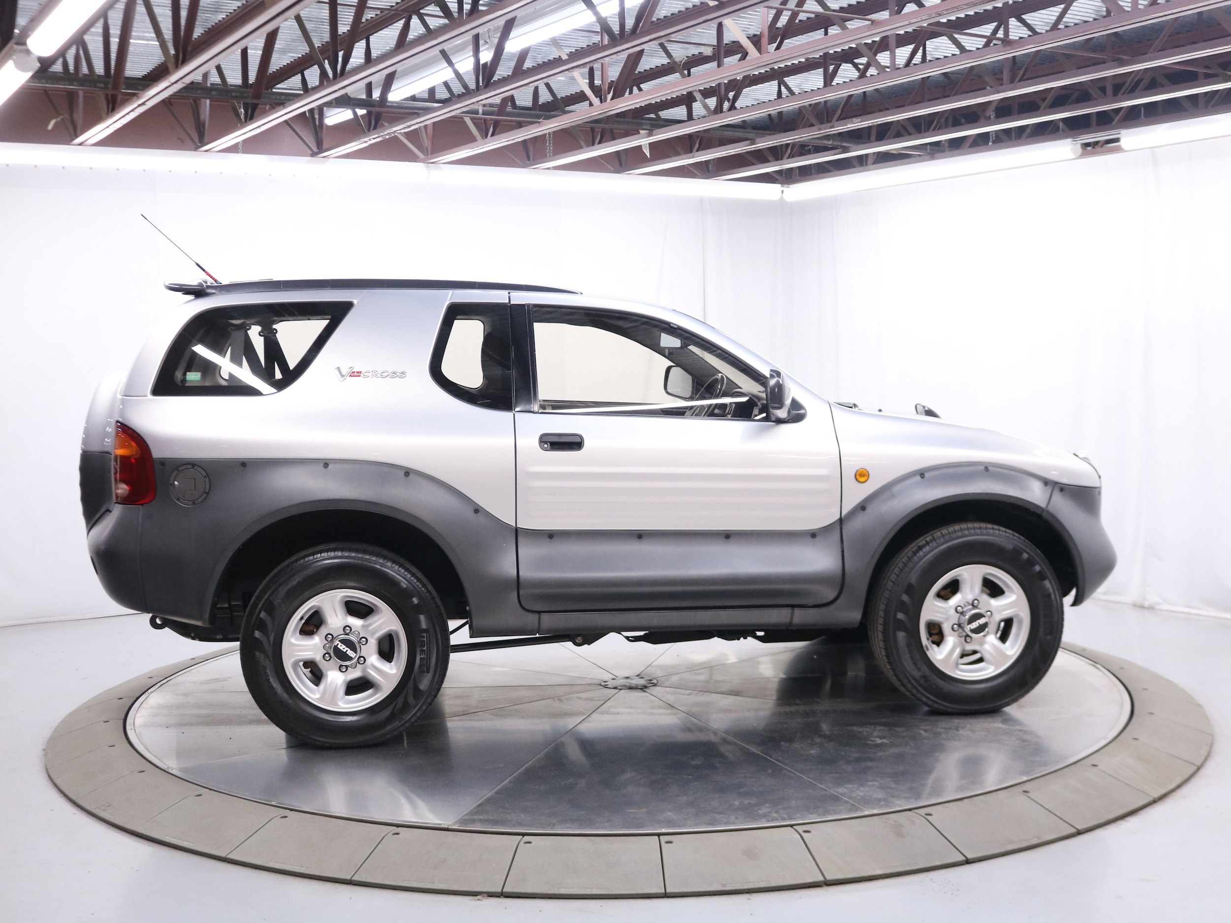 1997 Isuzu Vehicross 8
