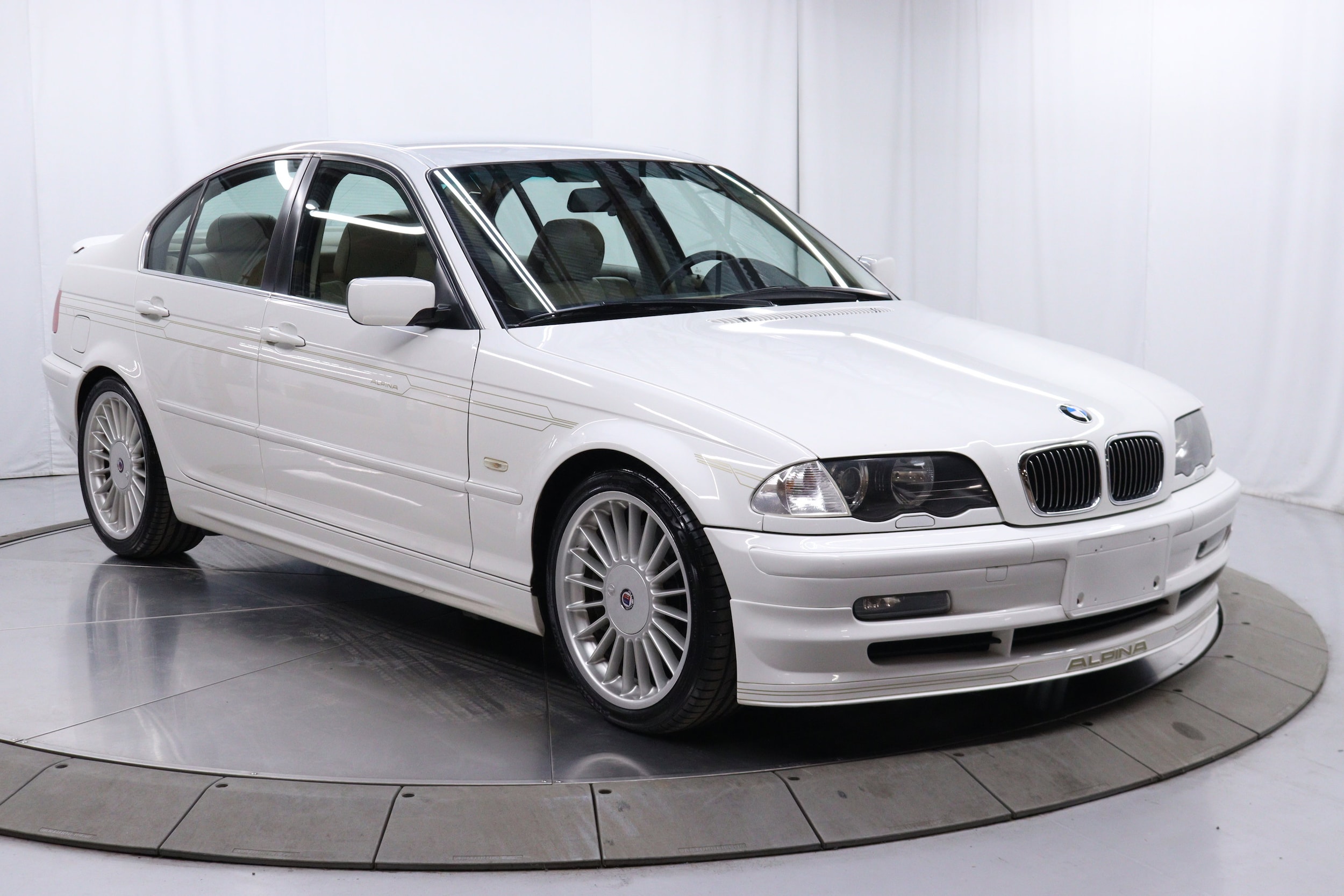 2000 BMW Alpina B3 1