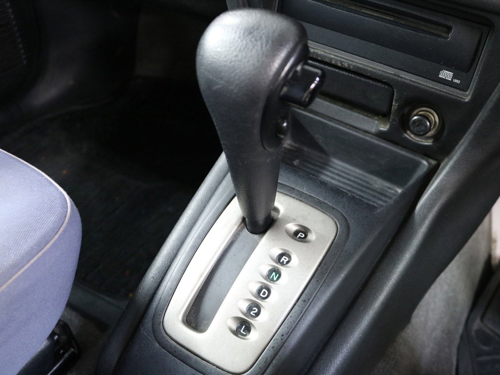 1999 Mitsubishi Pajero 13