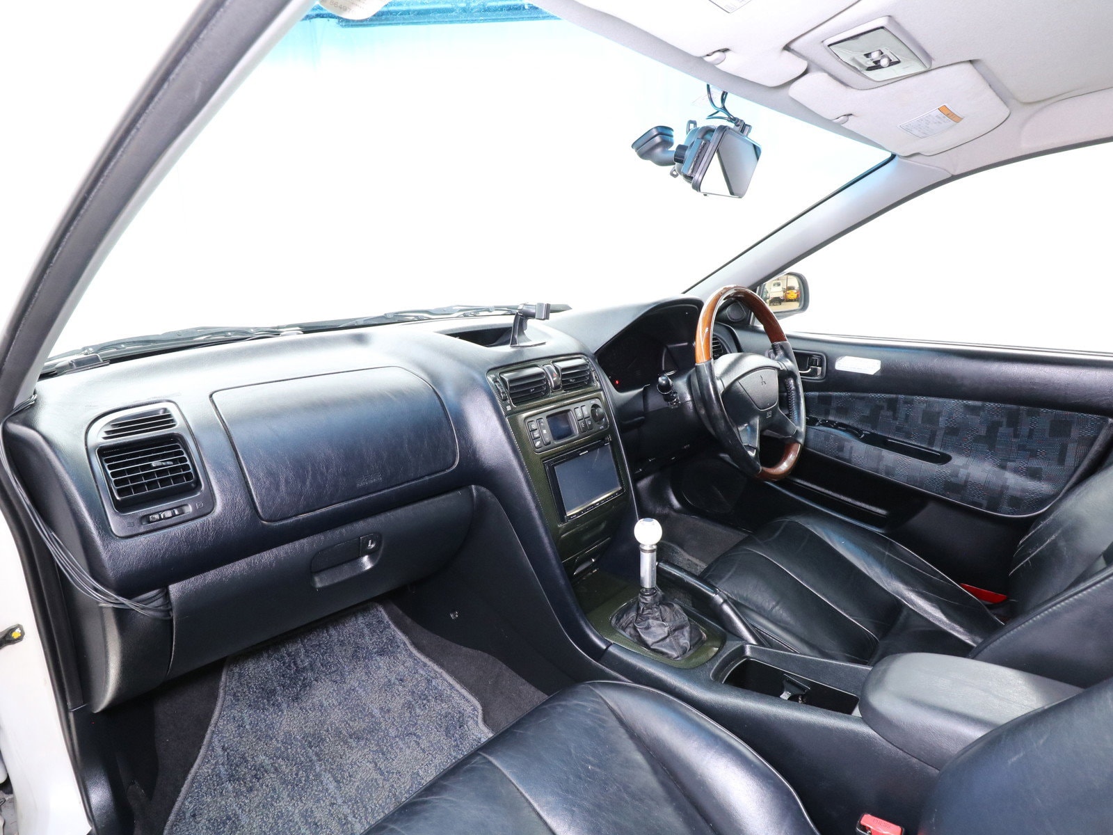 1998 Mitsubishi Legnum 16