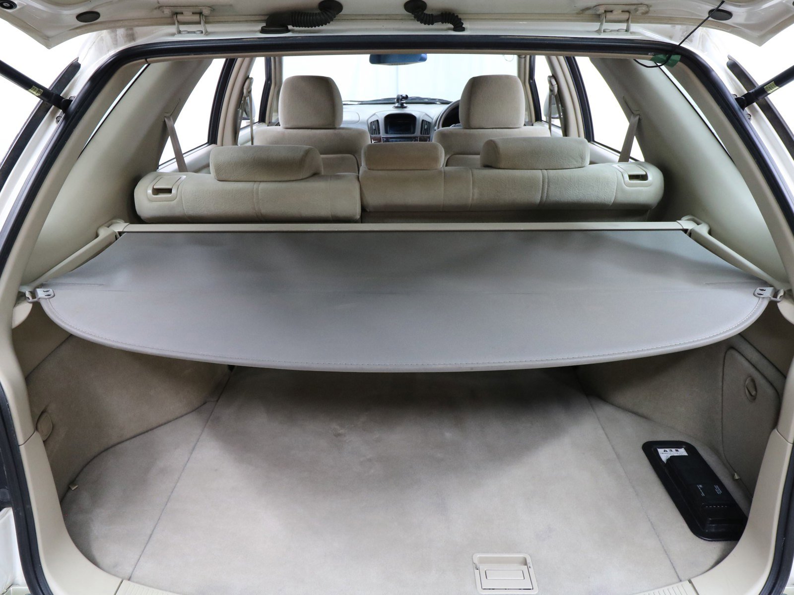 1998 Toyota Harrier 28