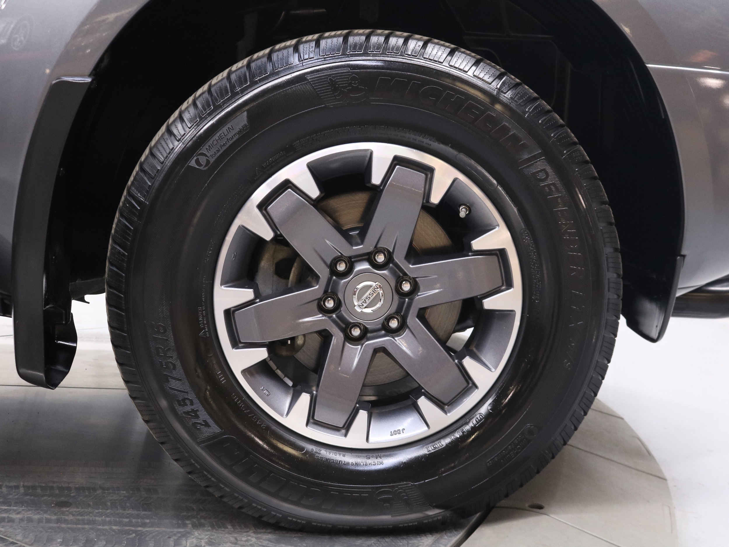2019 Nissan Frontier 34