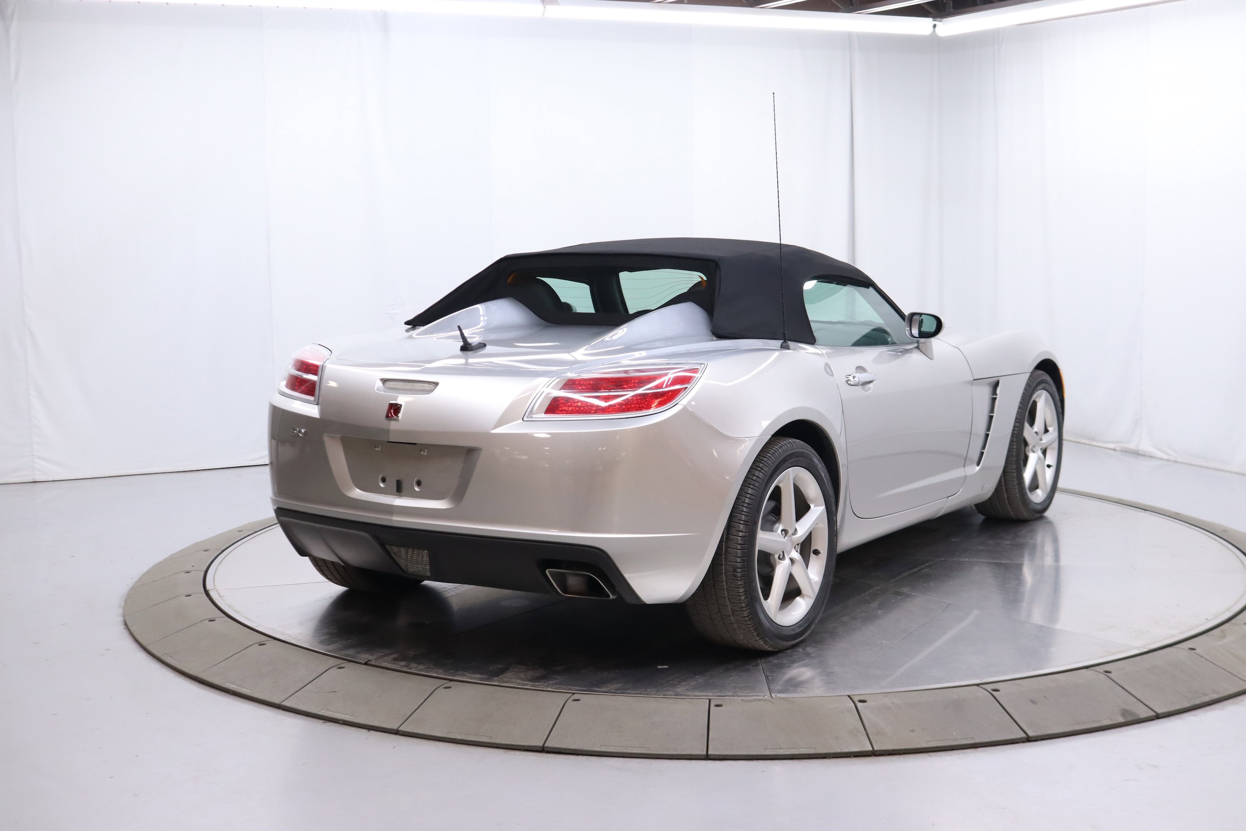 2007 Saturn Sky 9