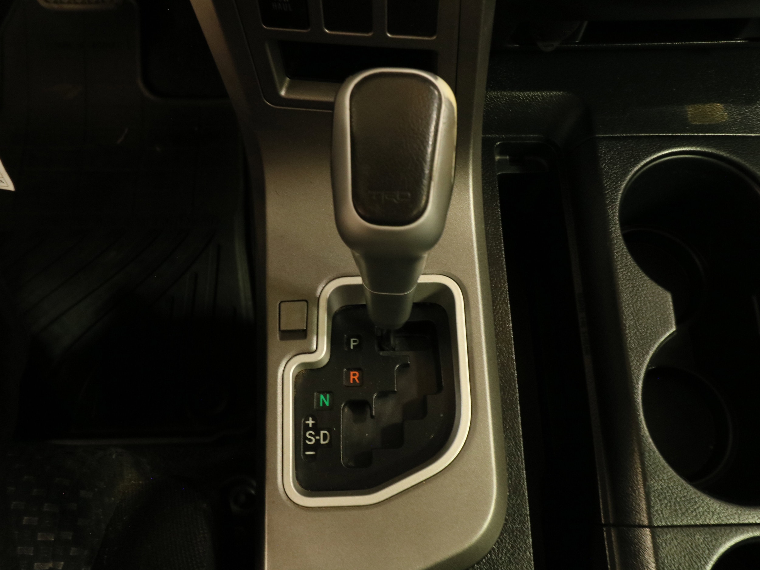 2012 Toyota Tundra 4WD Truck 16