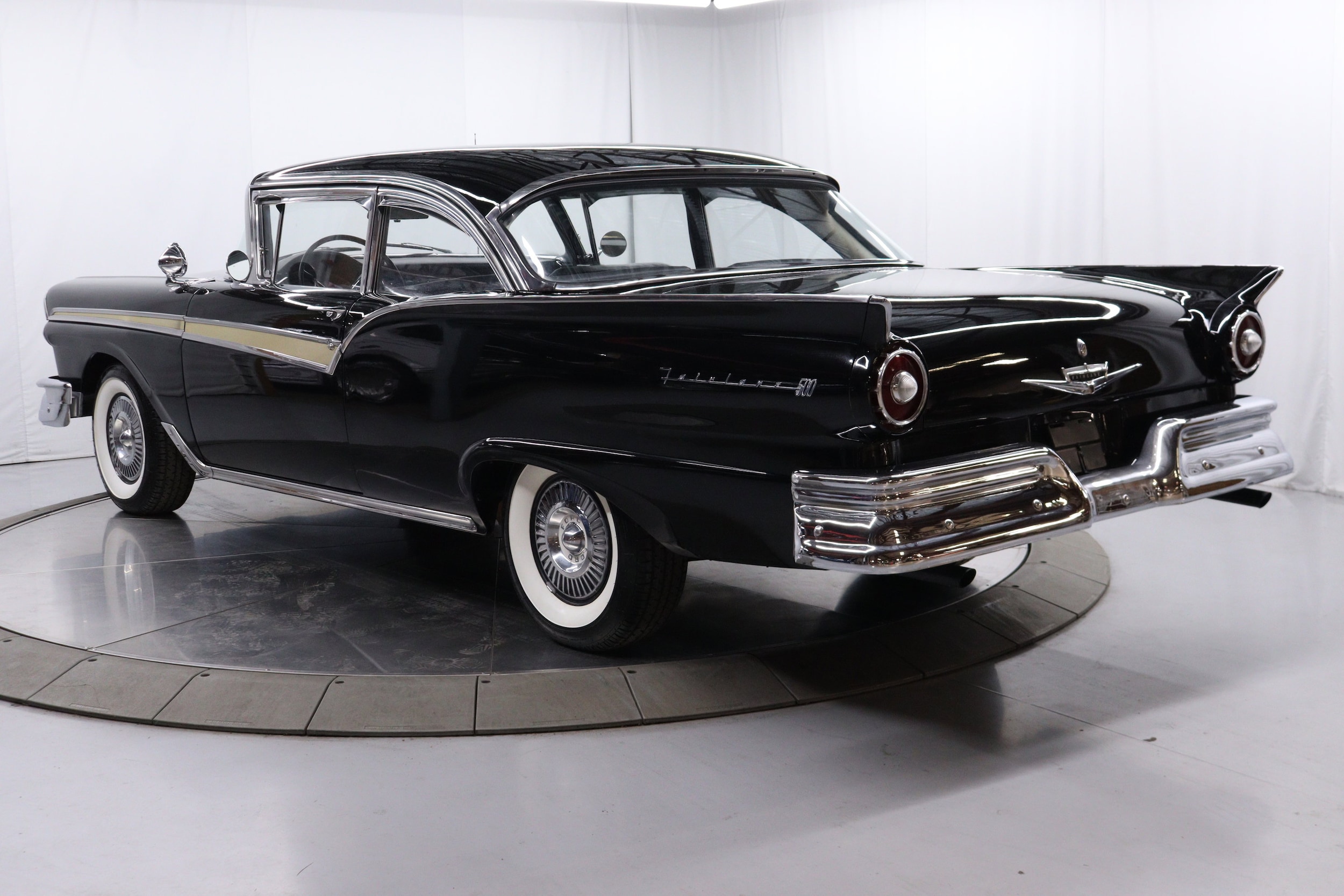 1957 Ford Fairlane 5