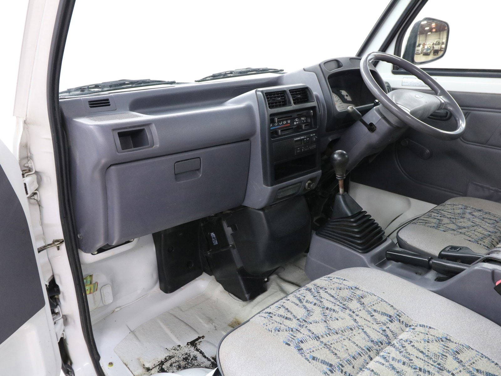 1997 Mitsubishi Minicab 14