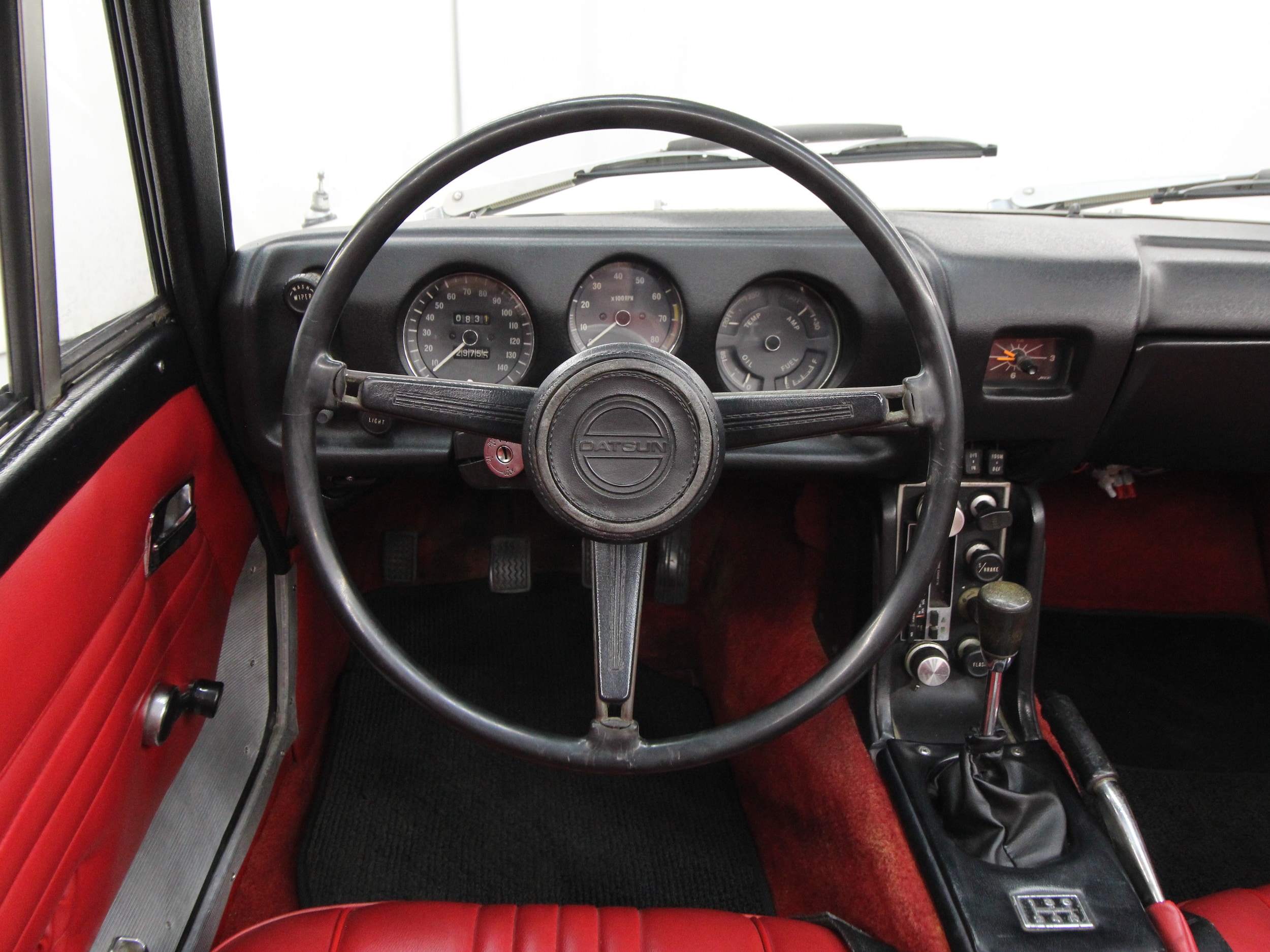1969 Datsun 2000 13