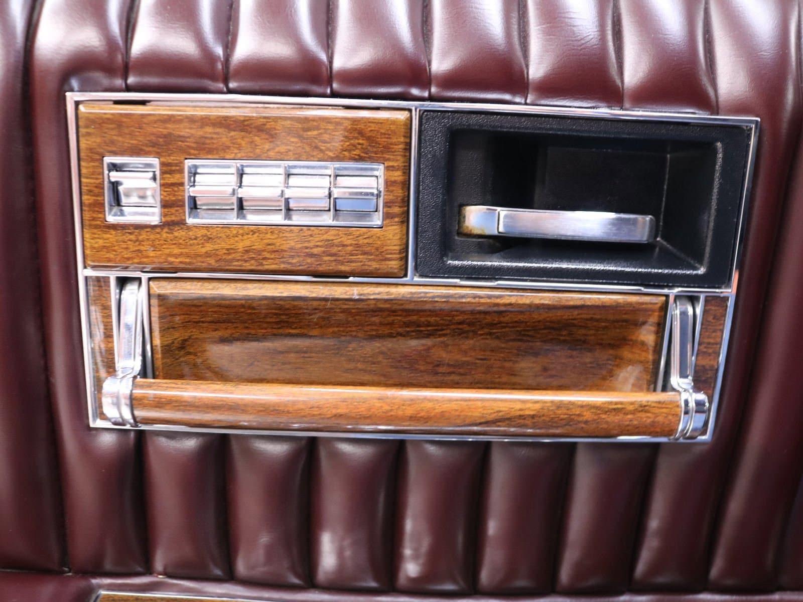1977 Cadillac Seville 55
