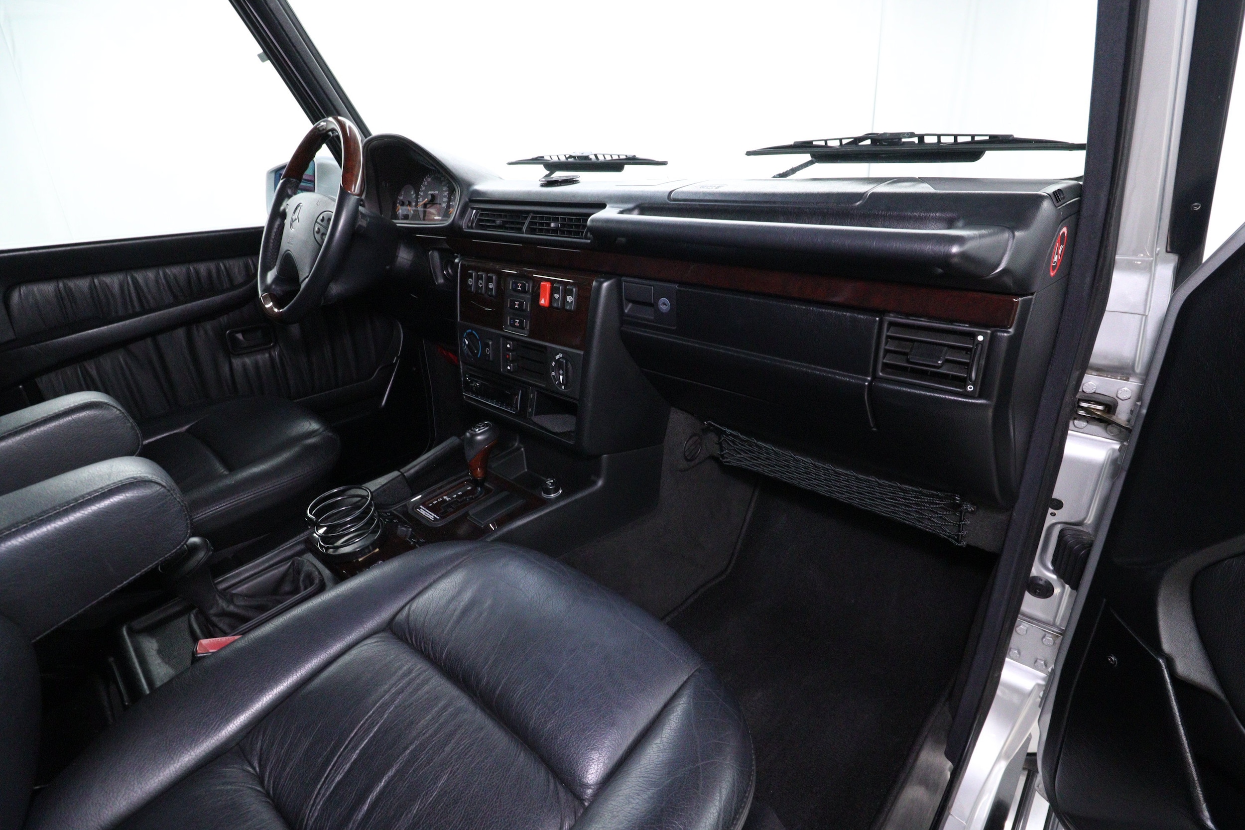 2000 Mercedes Benz AMG G55L 17