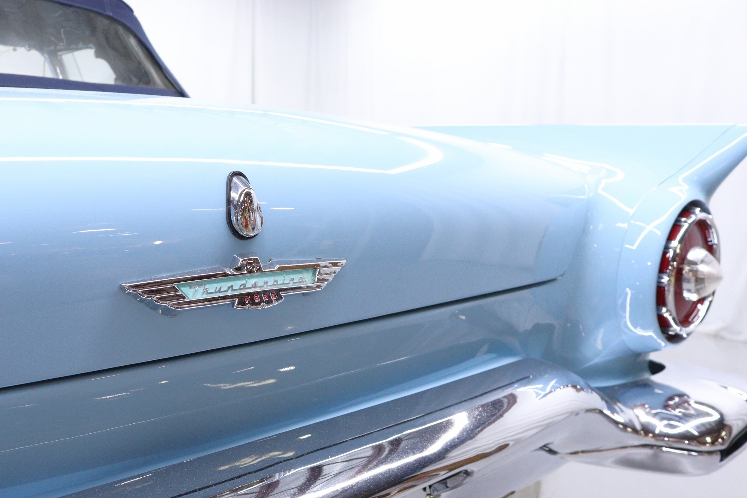 1957 Ford Thunderbird 131