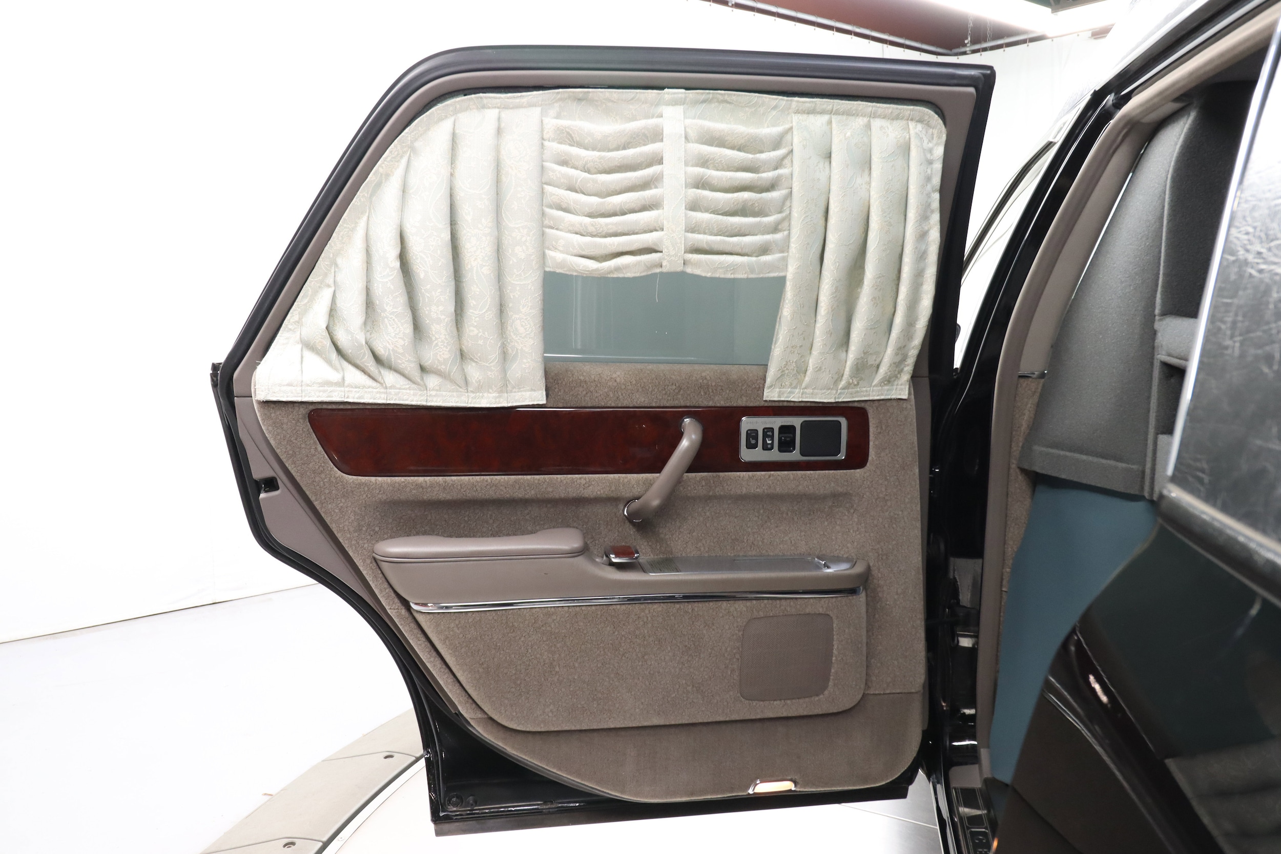 1997 Toyota Century 23