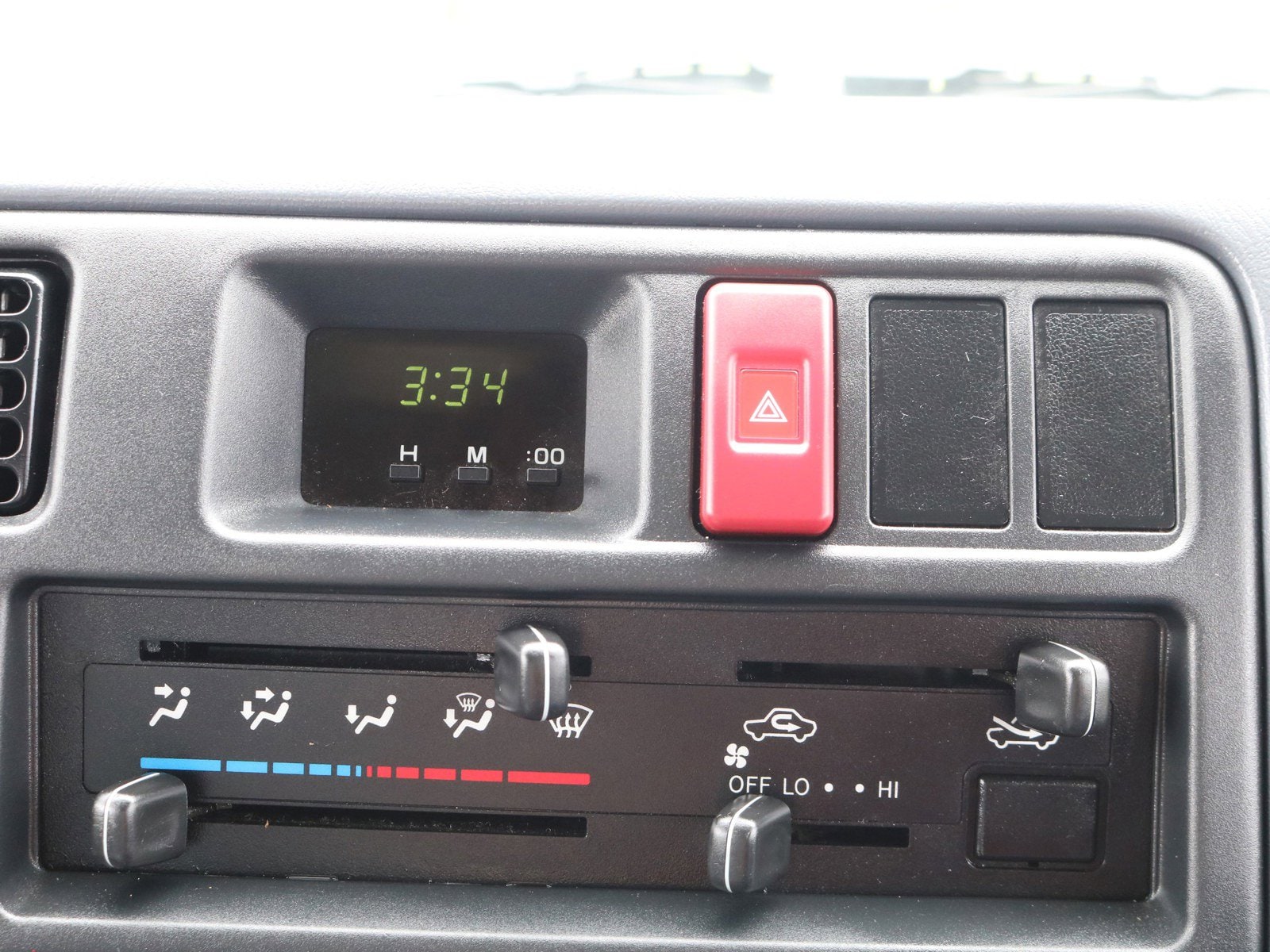 1997 Toyota Toyoace 14