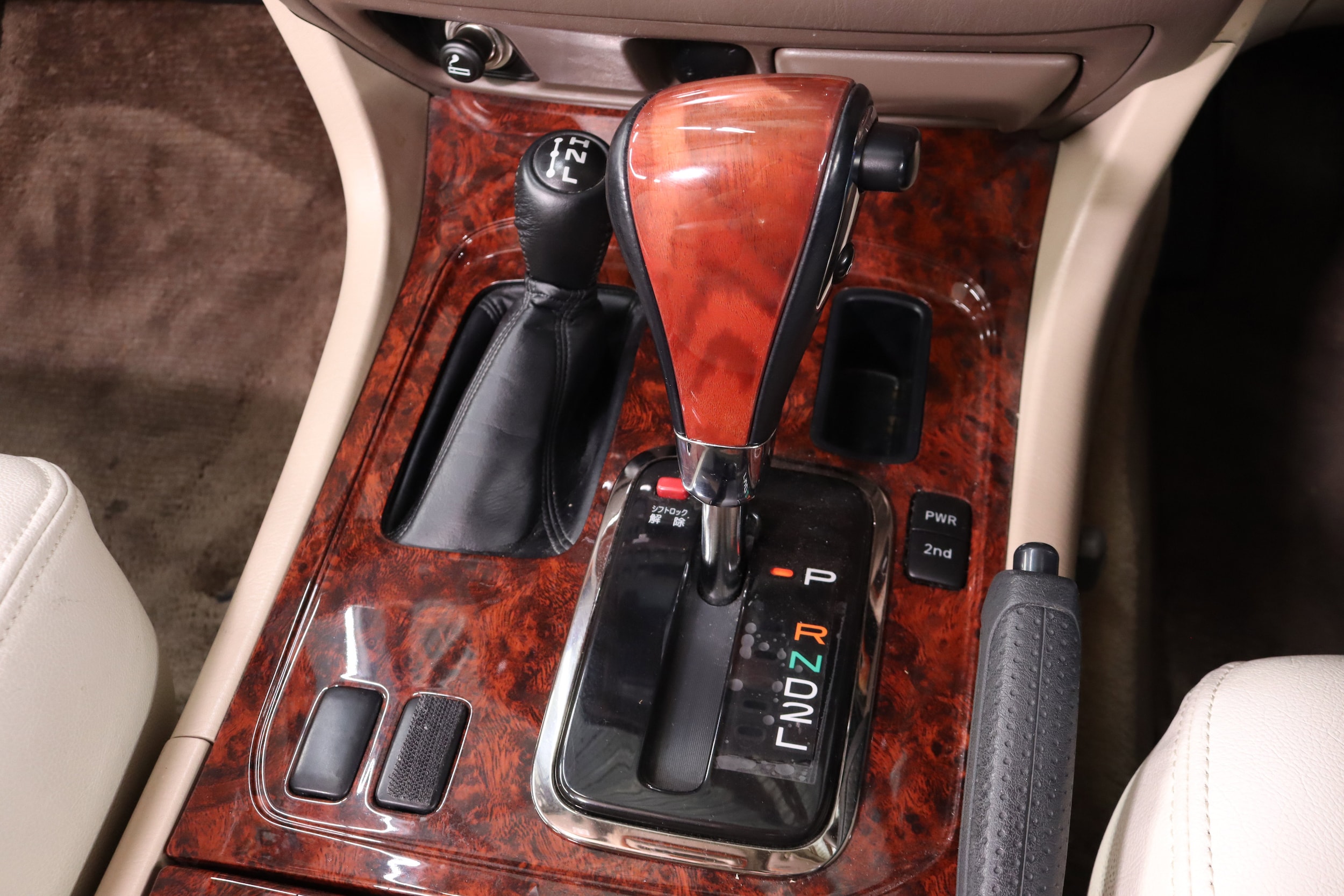 2000 Toyota Land Cruiser 15