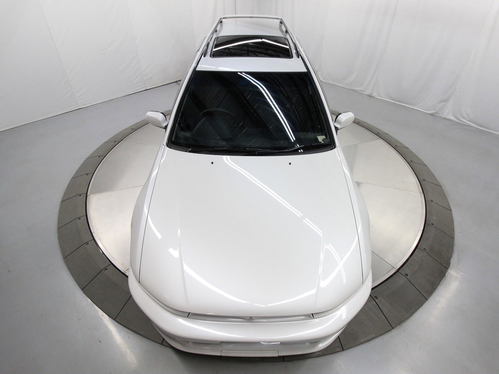 1997 Mitsubishi Legnum 41