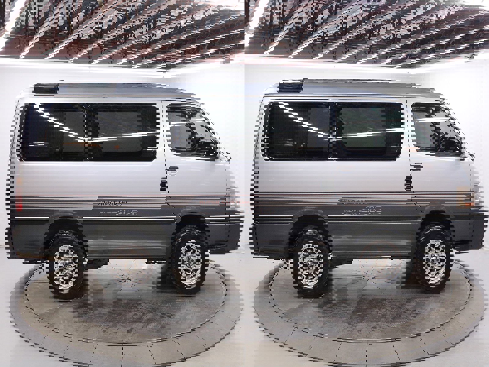 1994 Toyota Hiace 8