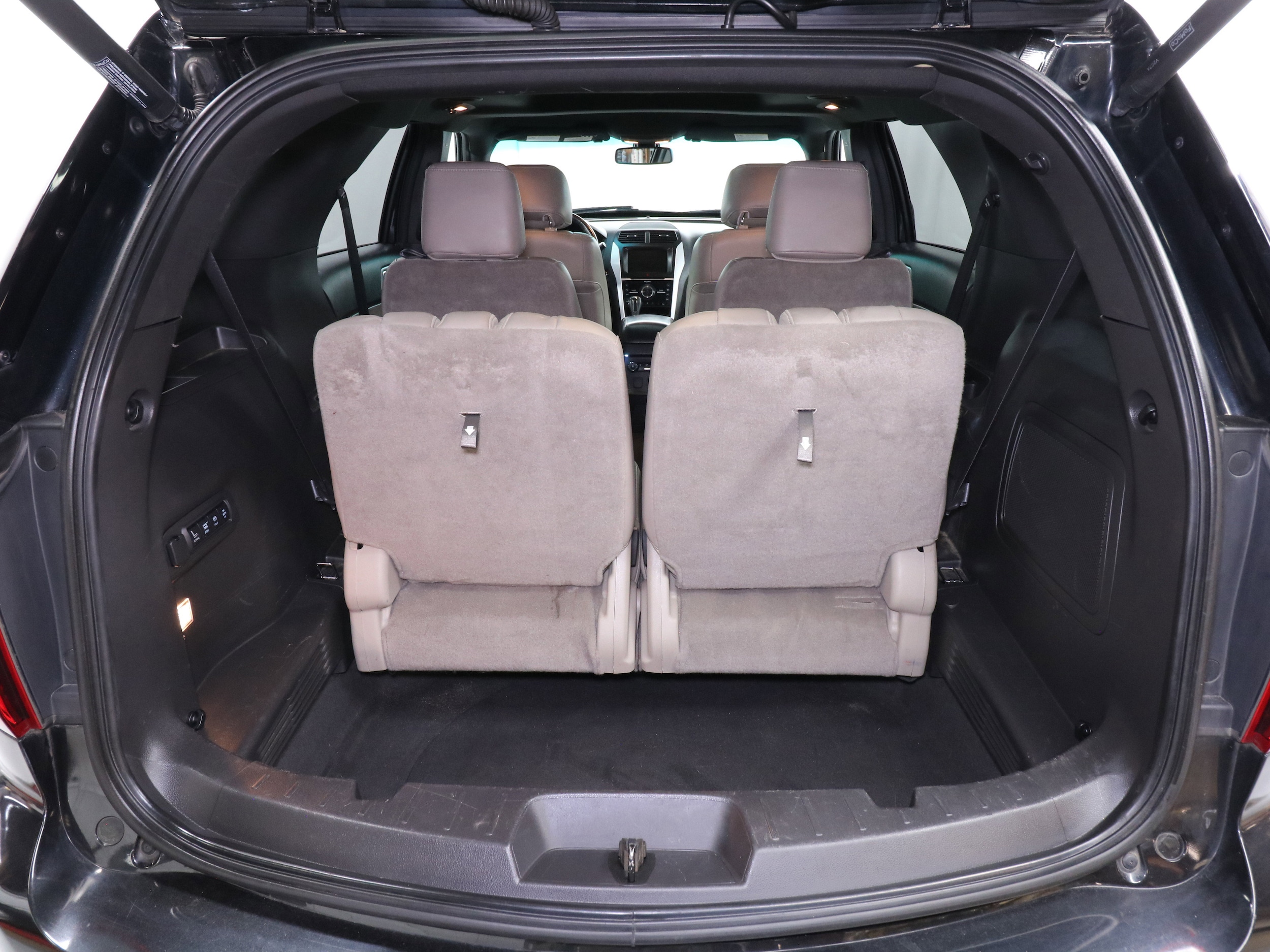 2015 Ford Explorer 29