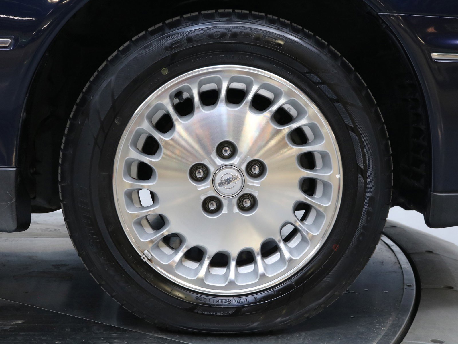 1998 Nissan Cima 30