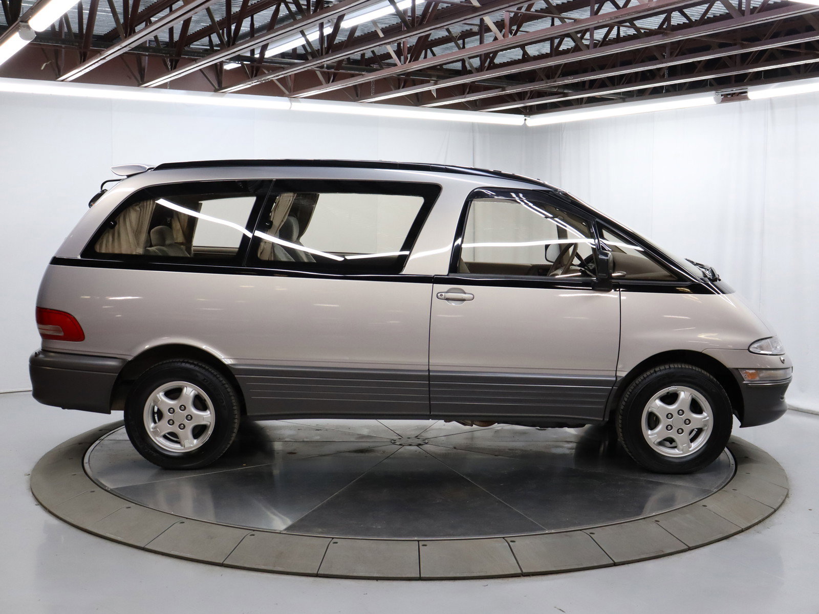 1993 Toyota Estima 8
