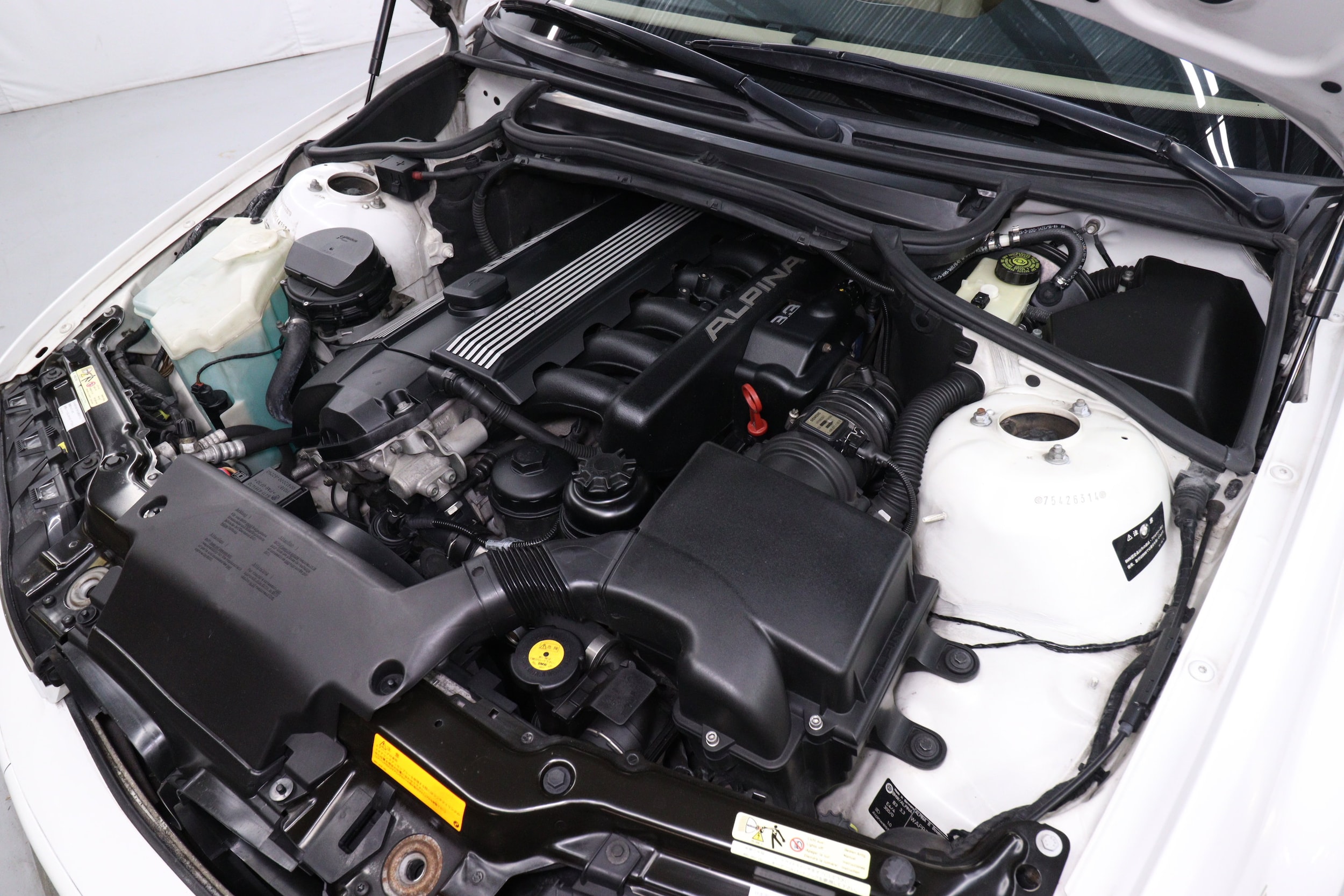 2000 BMW Alpina B3 25