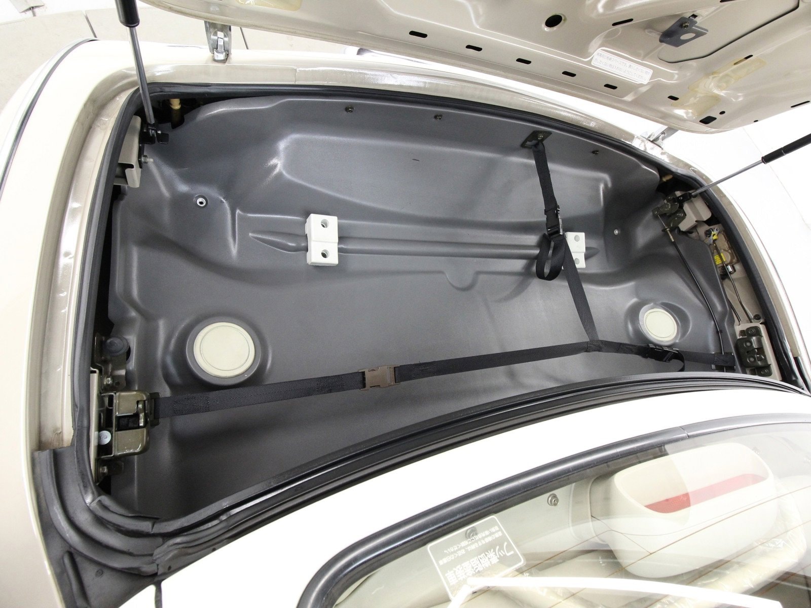 1991 Nissan Figaro 29