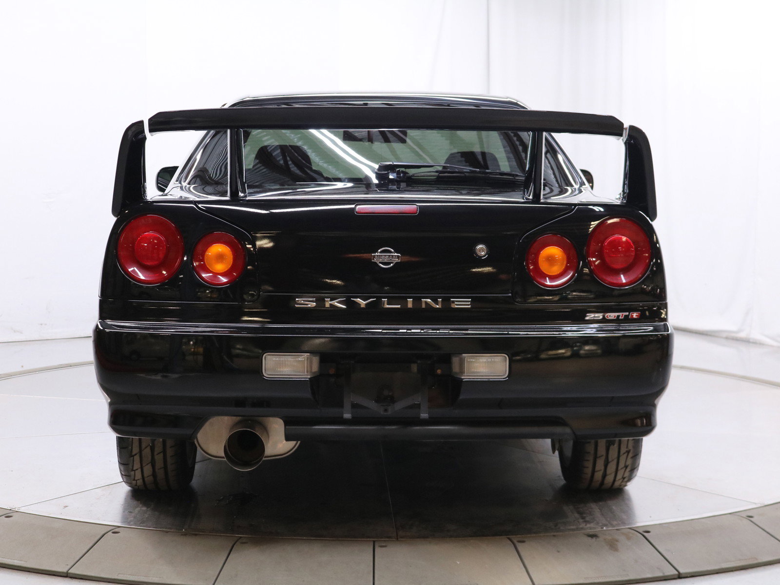 1999 Nissan Skyline 6